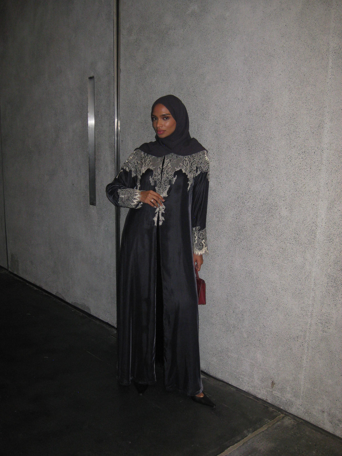 The keke velvet lace abaya