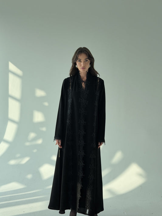 Veloura in Black